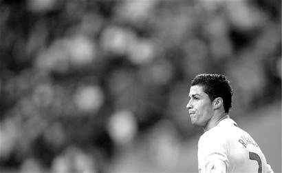 每体：点球未判引发不满，维尼修斯团队认为裁判有意针对（每体：漏判点球引不满，维尼修斯团队质疑裁判故意针对）