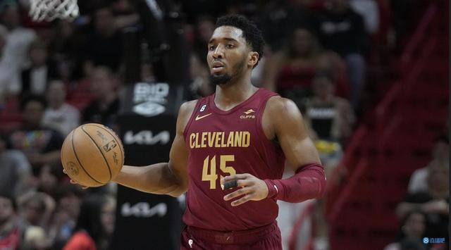 伊尔迪兹：我踢伪9号？大家可以拭目以待；斯帅没给我额外压力（伊尔迪兹：是否出任伪9号拭目以待，斯帅并未给我额外压力）