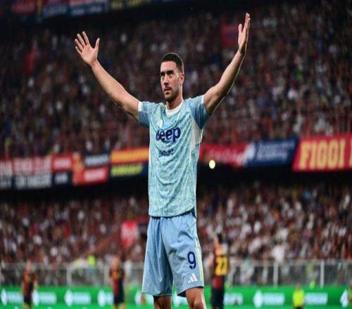 迈阿密国际与温哥华白浪总决赛上演梅西vs穆勒之战，双方实力强劲，看点十足，引发广泛关注。（梅西对决穆勒！迈阿密国际vs温哥华白浪总决赛强强碰撞，备受瞩目）