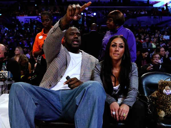 强势回应！爱德华兹半场12中6&三分5中2拿到18分 首节得到13分（火力全开！爱德华兹半场18分（12投6中、三分5投2中），首节独得13分）