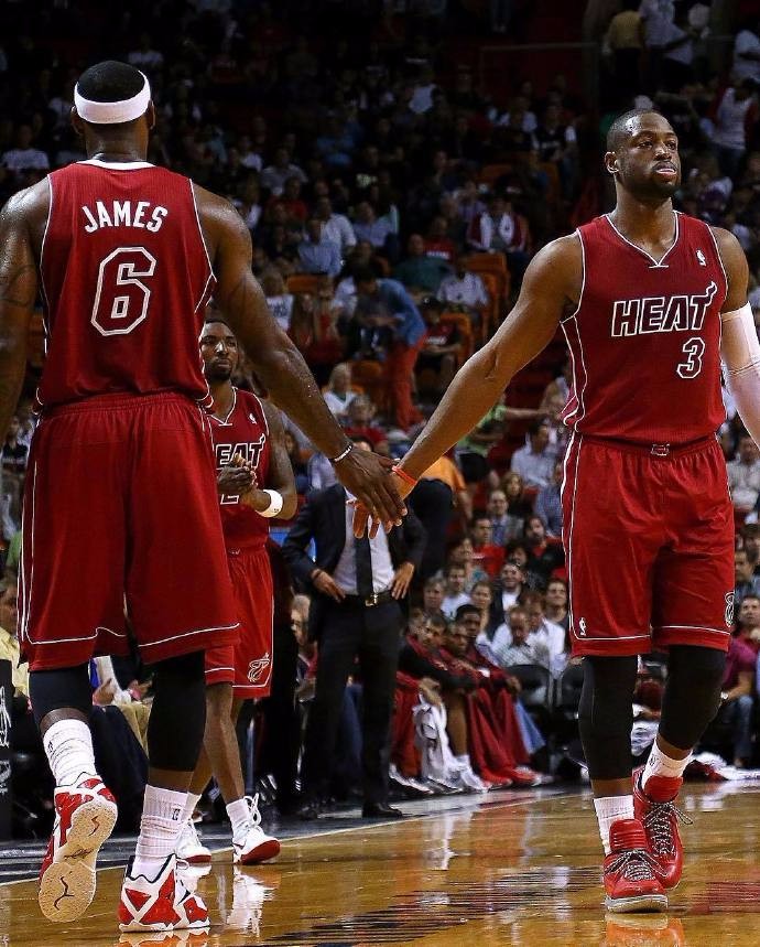 首尔主帅：成都防守做得很好，很遗憾我们没能创造太多机会（首尔主帅称赞成都防守稳健：遗憾我方创造机会有限）