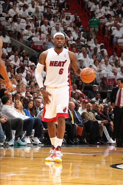 数说真相 ｜ 数据看似平庸但作用巨大！巴特勒对勇士究竟有多重要？（数据揭示：看似平庸却价值巨大的巴特勒，对勇士究竟有多关键？）