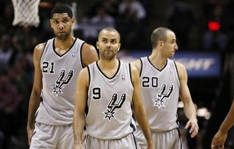 穆雷单节砍23分，刷新生涯单节得分纪录（穆雷单节飙23分，改写生涯单节得分新高）