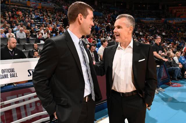 世界杯历史十大进球再引热议（世界杯史上十大经典进球再度掀起热议）