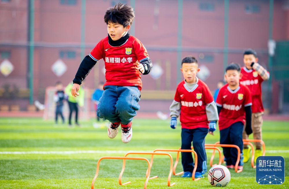 魏祥鑫：未来想出去看看，若踢出来就在外面，实在不行再回来（魏祥鑫：想出去闯闯，若能立足就留在外面，不行再回归）
