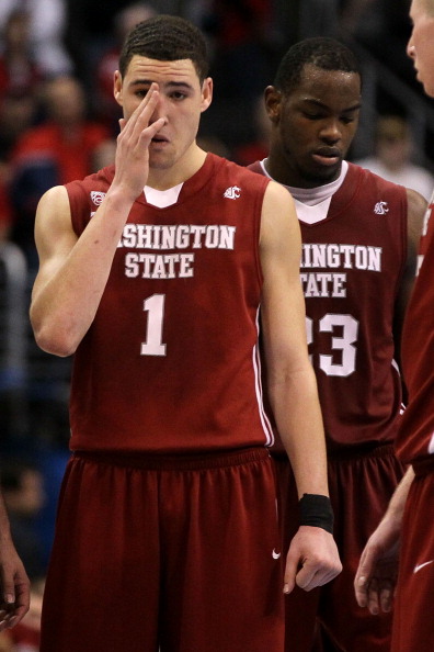 数据栏洁癖？榜眼杜智博10分钟无数据&甚至0失误犯规 正负值-16（榜眼杜智博10分钟“隐身”：零数据零失误零犯规，正负值-16引热议）