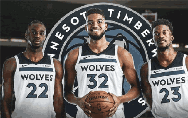 马卡：小西蒙尼如今表现出色，离不开梅西对他的明智建议（马卡：小西蒙尼状态火热，梅西的点拨功不可没）