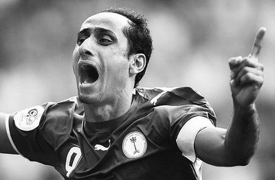 英媒：费迪南德称卢克-肖在曼联有重要地位，他需要证明自己（英媒：费迪南德认为卢克-肖在曼联举足轻重，但仍需自我证明）