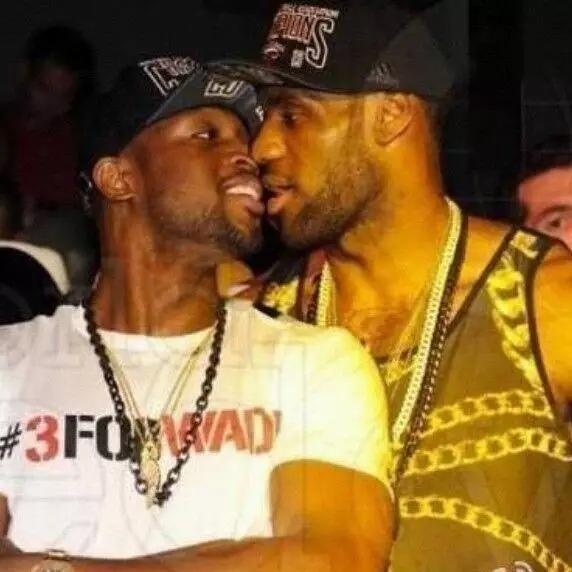 曼联vs西汉姆联前瞻：齐尔克泽重拾信心 红魔主场无惧铁锤帮（曼联迎战西汉姆前瞻：齐尔克泽状态回升，红魔主场底气十足）