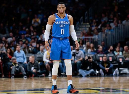 迪乌夫：齐沃经常和我交流帮我提高，高兴自己的机会越来越多（迪乌夫：齐沃常与我沟通助我提升，很高兴我的机会越来越多）