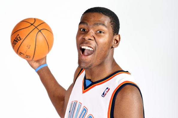 西媒：桑坦德竞技状告巴萨低价出售托雷，恶意逃避二次分成（西媒称桑坦德竞技起诉巴萨压价出售托雷，意图规避二次分成）